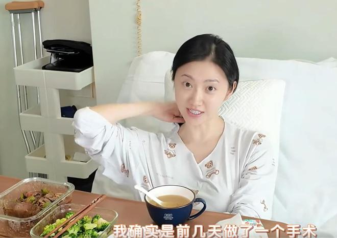 女星个个风情万种却被29岁三线小花抢风头J9真人游戏第一品牌澳门这一天内娱一线(图7)