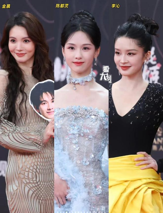 女星个个风情万种却被29岁三线小花抢风头J9真人游戏第一品牌澳门这一天内娱一线(图20)