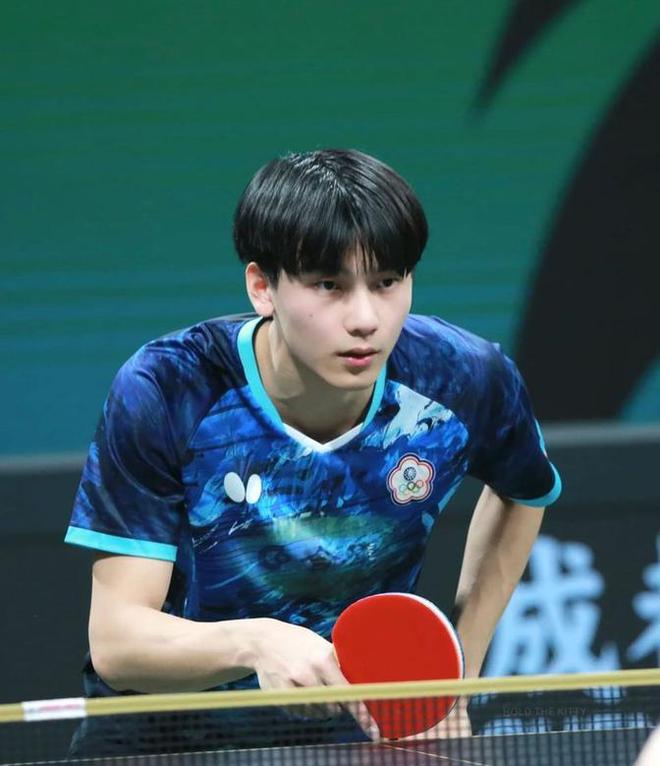 中国天才少年状态低迷决胜局4比11惨败j9九游会入口2比3爆冷一轮游！21岁(图3)