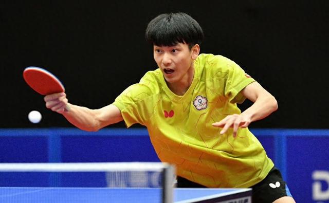 中国天才少年状态低迷决胜局4比11惨败j9九游会入口2比3爆冷一轮游！21岁(图2)
